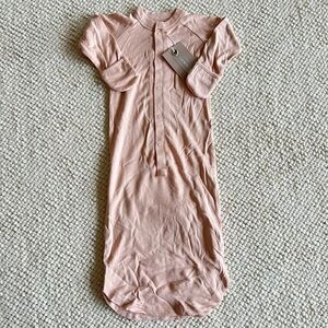 NWT Goumi Kids Rose Baby Gown SZ Preemie Snap Bamboo Organic Sleeper Jamms